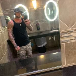 Meet your Posher, Bee